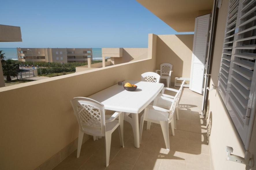 Casa Vacanze Riviera Ragusana Apartamento Marina di Ragusa Exterior foto